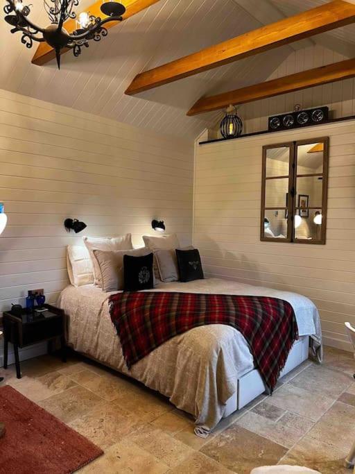Villa Charming Stone Bothy At Loch Lomond à Luss Extérieur photo